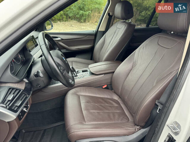 БМВ Х5 2016 в Тернополе на Automoto.ua Белый БМВ Х5, объемом двигателя 2 л и пробегом 137 тыс. км за 30500 $, фото 25 на Automoto.ua