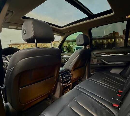 Белый БМВ Х5, объемом двигателя 2.98 л и пробегом 190 тыс. км за 28000 $, фото 18 на Automoto.ua