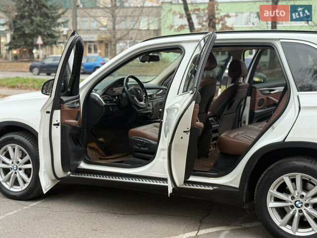 Білий БМВ Х5, об'ємом двигуна 2 л та пробігом 130 тис. км за 29500 $, фото 30 на Automoto.ua
