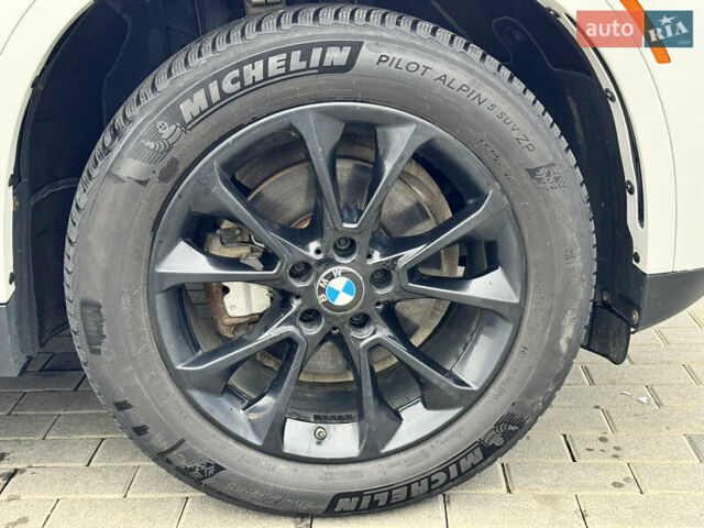 Белый БМВ Х5, объемом двигателя 2.98 л и пробегом 130 тыс. км за 28700 $, фото 9 на Automoto.ua