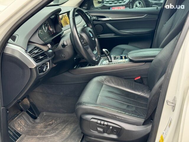 Білий БМВ Х5, об'ємом двигуна 2 л та пробігом 95 тис. км за 29990 $, фото 17 на Automoto.ua