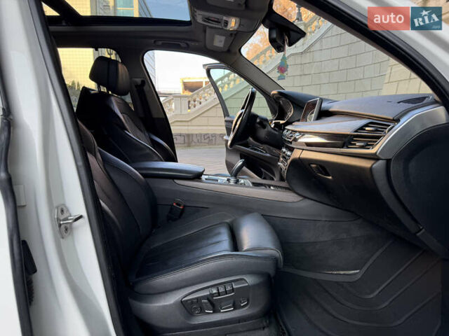 Білий БМВ Х5, об'ємом двигуна 2 л та пробігом 203 тис. км за 24499 $, фото 16 на Automoto.ua