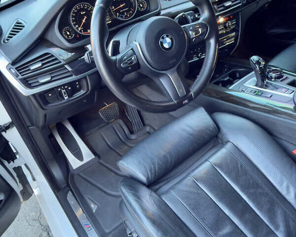 Білий БМВ Х5, об'ємом двигуна 3 л та пробігом 166 тис. км за 33700 $, фото 31 на Automoto.ua