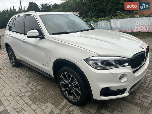 Белый БМВ Х5, объемом двигателя 2.99 л и пробегом 165 тыс. км за 28500 $, фото 2 на Automoto.ua