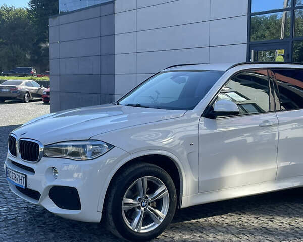 Білий БМВ Х5, об'ємом двигуна 2 л та пробігом 168 тис. км за 28000 $, фото 8 на Automoto.ua