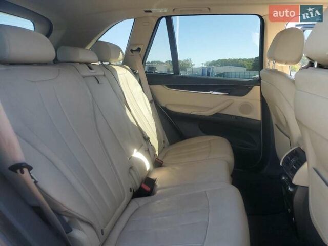Білий БМВ Х5, об'ємом двигуна 2.98 л та пробігом 70 тис. км за 4900 $, фото 10 на Automoto.ua