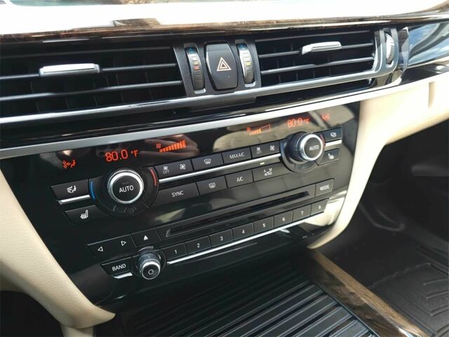 Белый БМВ Х5, объемом двигателя 3 л и пробегом 79 тыс. км за 9700 $, фото 10 на Automoto.ua
