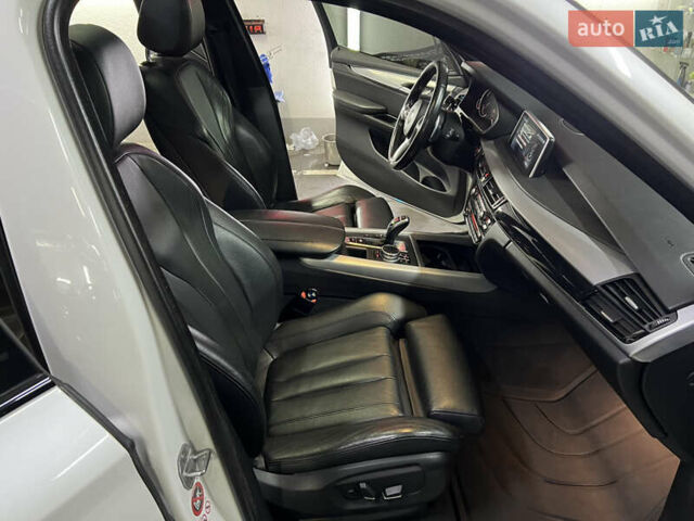 Белый БМВ Х5, объемом двигателя 2.99 л и пробегом 175 тыс. км за 37999 $, фото 26 на Automoto.ua
