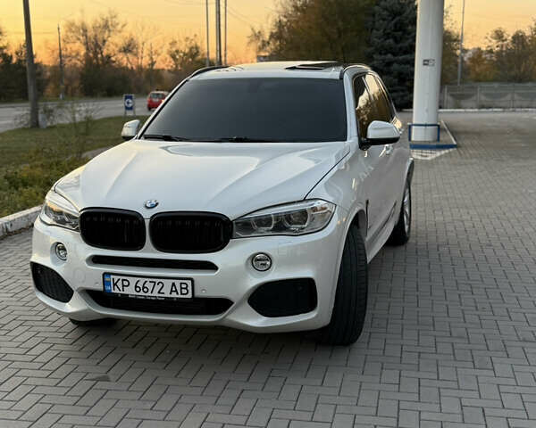 Белый БМВ Х5, объемом двигателя 2.98 л и пробегом 205 тыс. км за 27000 $, фото 14 на Automoto.ua