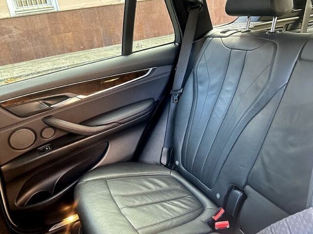 Білий БМВ Х5, об'ємом двигуна 3 л та пробігом 107 тис. км за 27500 $, фото 4 на Automoto.ua