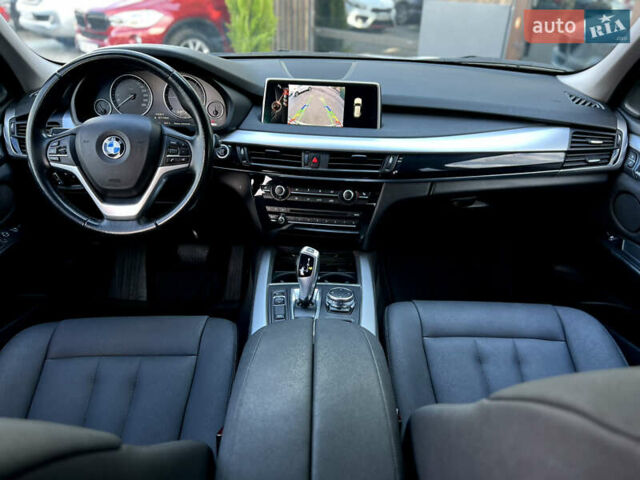 Белый БМВ Х5, объемом двигателя 2 л и пробегом 106 тыс. км за 27900 $, фото 8 на Automoto.ua