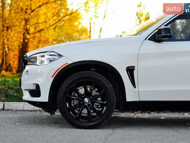 Белый БМВ Х5, объемом двигателя 2.98 л и пробегом 162 тыс. км за 23800 $, фото 7 на Automoto.ua