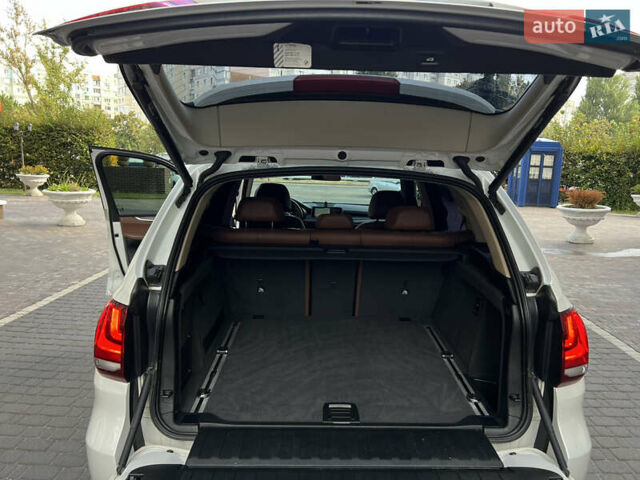 Белый БМВ Х5, объемом двигателя 2 л и пробегом 133 тыс. км за 37000 $, фото 16 на Automoto.ua