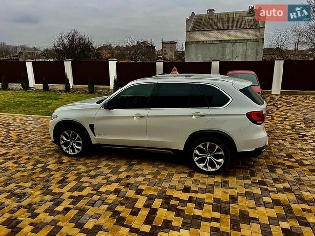 Белый БМВ Х5, объемом двигателя 3 л и пробегом 169 тыс. км за 23100 $, фото 3 на Automoto.ua