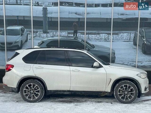 Белый БМВ Х5, объемом двигателя 3 л и пробегом 186 тыс. км за 21400 $, фото 6 на Automoto.ua