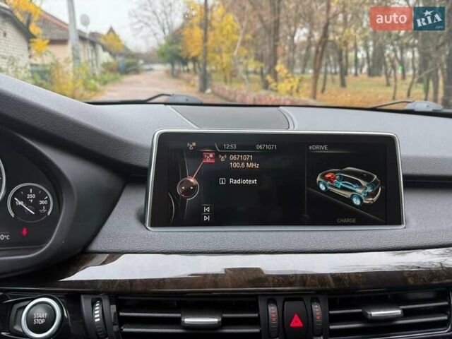 Белый БМВ Х5, объемом двигателя 2 л и пробегом 166 тыс. км за 28300 $, фото 21 на Automoto.ua