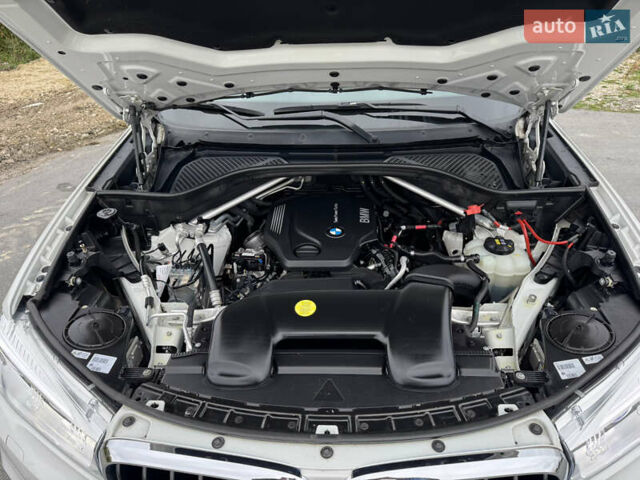 БМВ Х5 2016 в Тернополе на Automoto.ua Белый БМВ Х5, объемом двигателя 2 л и пробегом 137 тыс. км за 30500 $, фото 48 на Automoto.ua