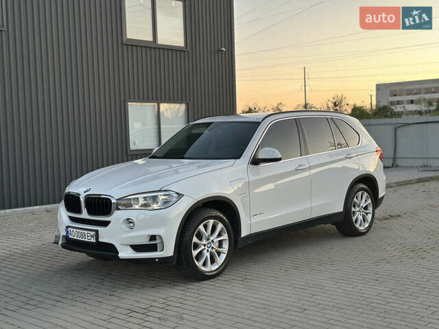 Белый БМВ Х5, объемом двигателя 2 л и пробегом 133 тыс. км за 29500 $, фото 3 на Automoto.ua