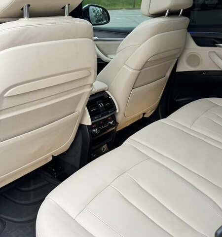 Білий БМВ Х5, об'ємом двигуна 2 л та пробігом 162 тис. км за 27900 $, фото 43 на Automoto.ua