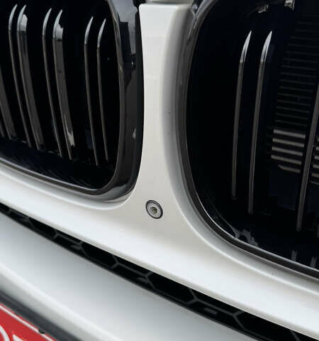 Білий БМВ Х5, об'ємом двигуна 2 л та пробігом 162 тис. км за 27900 $, фото 14 на Automoto.ua