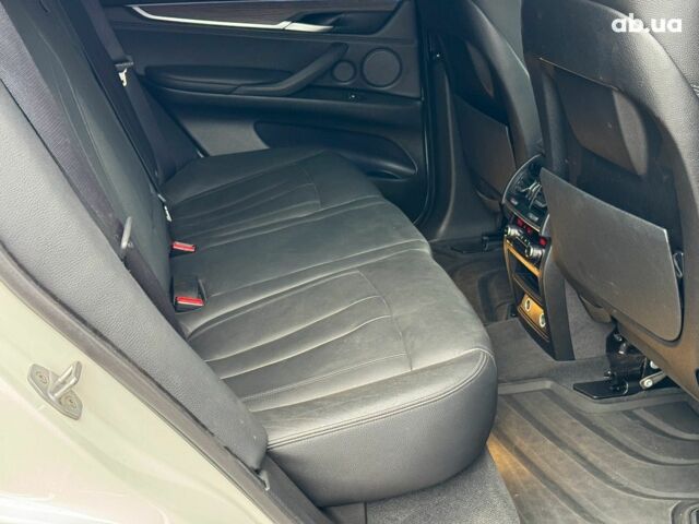 Білий БМВ Х5, об'ємом двигуна 2 л та пробігом 95 тис. км за 29990 $, фото 24 на Automoto.ua