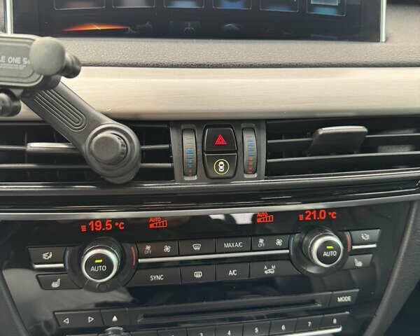 Белый БМВ Х5, объемом двигателя 2.99 л и пробегом 234 тыс. км за 33200 $, фото 24 на Automoto.ua