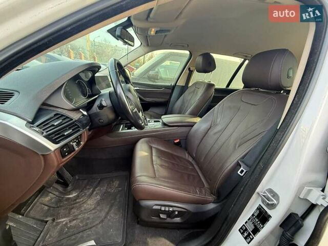 Белый БМВ Х5, объемом двигателя 2 л и пробегом 108 тыс. км за 25500 $, фото 7 на Automoto.ua