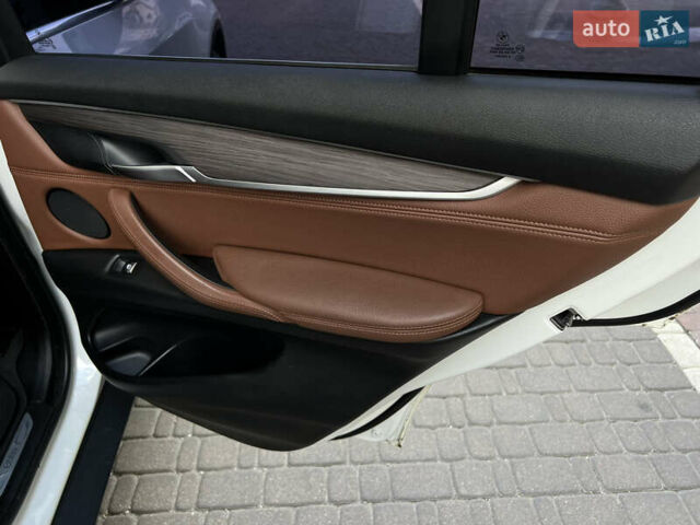 Белый БМВ Х5, объемом двигателя 2 л и пробегом 133 тыс. км за 37000 $, фото 30 на Automoto.ua