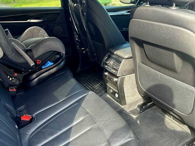 Білий БМВ Х5, об'ємом двигуна 3 л та пробігом 107 тис. км за 27500 $, фото 5 на Automoto.ua