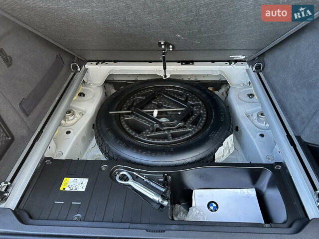 Белый БМВ Х5, объемом двигателя 2 л и пробегом 225 тыс. км за 25300 $, фото 31 на Automoto.ua