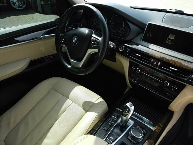 Белый БМВ Х5, объемом двигателя 3 л и пробегом 79 тыс. км за 9700 $, фото 13 на Automoto.ua
