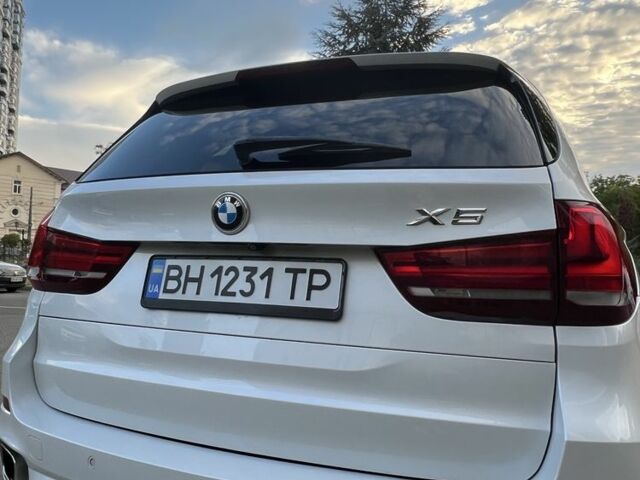 Белый БМВ Х5, объемом двигателя 3 л и пробегом 175 тыс. км за 22600 $, фото 2 на Automoto.ua