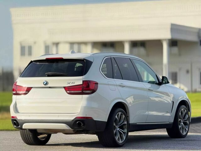 Белый БМВ Х5, объемом двигателя 3 л и пробегом 73 тыс. км за 6800 $, фото 6 на Automoto.ua