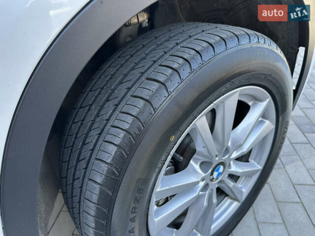 Белый БМВ Х5, объемом двигателя 2 л и пробегом 225 тыс. км за 25300 $, фото 21 на Automoto.ua