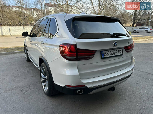 Белый БМВ Х5, объемом двигателя 3 л и пробегом 211 тыс. км за 28999 $, фото 7 на Automoto.ua