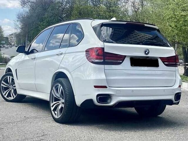 Белый БМВ Х5, объемом двигателя 2 л и пробегом 65 тыс. км за 21000 $, фото 4 на Automoto.ua