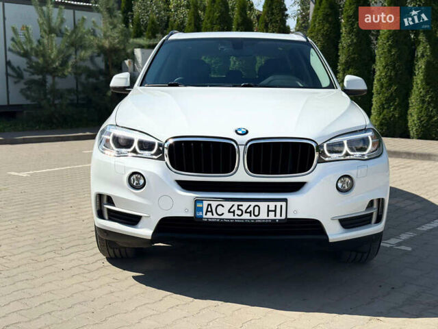 Білий БМВ Х5, об'ємом двигуна 2.98 л та пробігом 210 тис. км за 32000 $, фото 1 на Automoto.ua