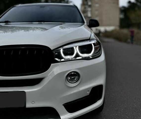 Білий БМВ Х5, об'ємом двигуна 3 л та пробігом 142 тис. км за 23000 $, фото 3 на Automoto.ua