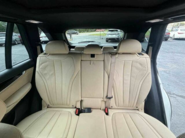 Белый БМВ Х5, объемом двигателя 3 л и пробегом 69 тыс. км за 15900 $, фото 11 на Automoto.ua