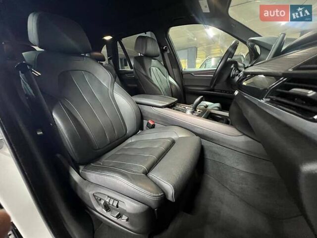 Белый БМВ Х5, объемом двигателя 2.98 л и пробегом 57 тыс. км за 34800 $, фото 13 на Automoto.ua