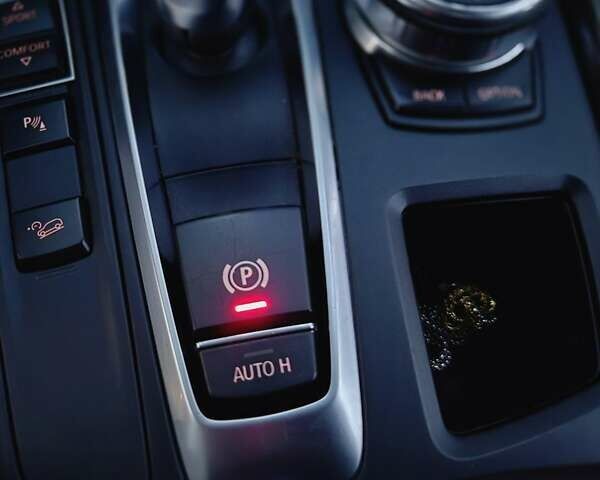 Белый БМВ Х5, объемом двигателя 3 л и пробегом 205 тыс. км за 25000 $, фото 36 на Automoto.ua