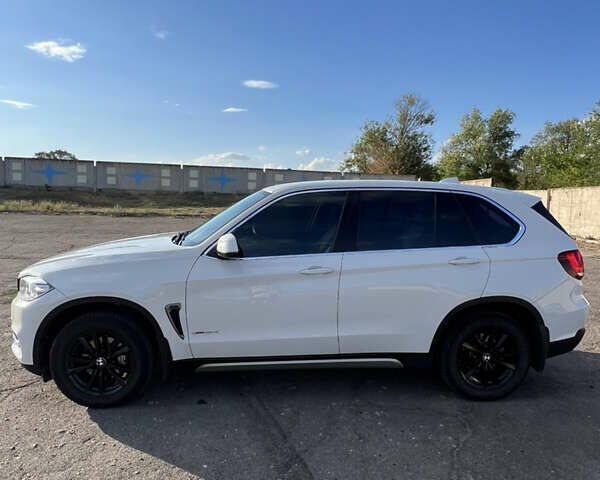Білий БМВ Х5, об'ємом двигуна 2 л та пробігом 158 тис. км за 25999 $, фото 14 на Automoto.ua