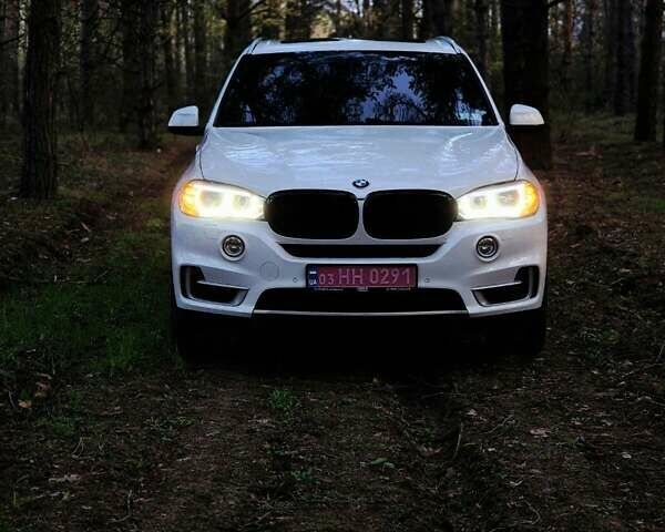 Белый БМВ Х5, объемом двигателя 3 л и пробегом 205 тыс. км за 25000 $, фото 7 на Automoto.ua