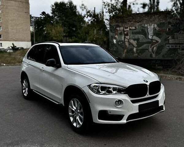 Белый БМВ Х5, объемом двигателя 2.98 л и пробегом 142 тыс. км за 25000 $, фото 6 на Automoto.ua