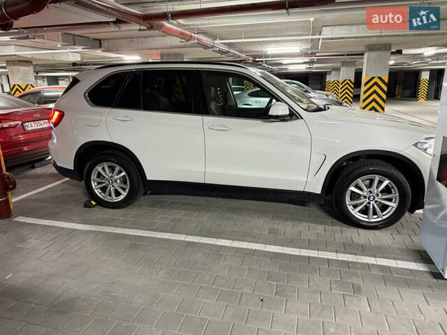 Белый БМВ Х5, объемом двигателя 2 л и пробегом 212 тыс. км за 27000 $, фото 5 на Automoto.ua
