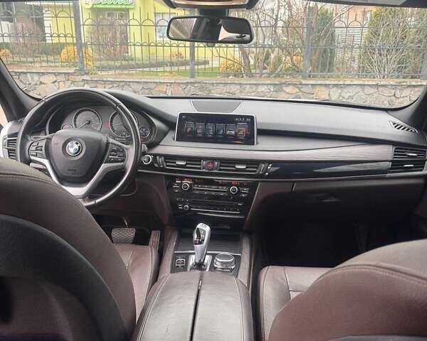 Белый БМВ Х5, объемом двигателя 3 л и пробегом 137 тыс. км за 30000 $, фото 6 на Automoto.ua