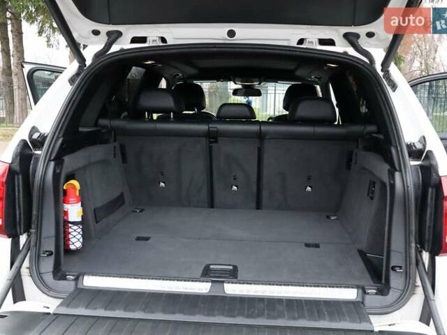 Белый БМВ Х5, объемом двигателя 2 л и пробегом 217 тыс. км за 27500 $, фото 21 на Automoto.ua