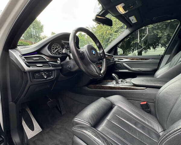 Белый БМВ Х5, объемом двигателя 2.98 л и пробегом 84 тыс. км за 31000 $, фото 10 на Automoto.ua