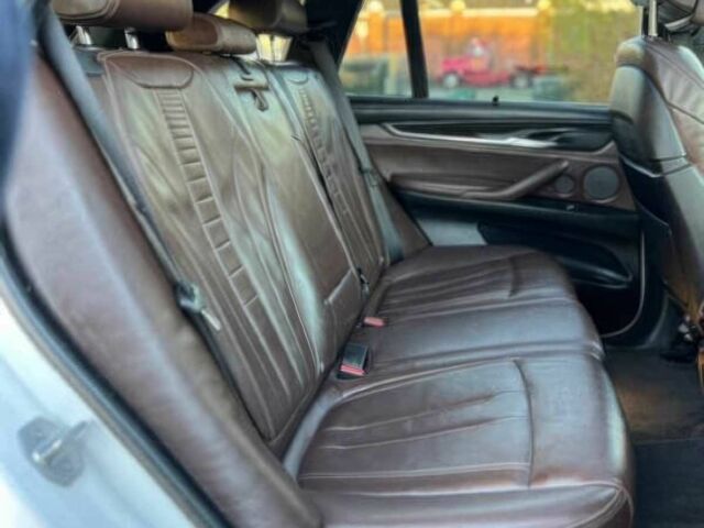 Белый БМВ Х5, объемом двигателя 2 л и пробегом 55 тыс. км за 8400 $, фото 10 на Automoto.ua