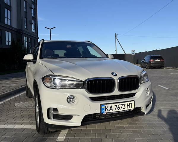 Белый БМВ Х5, объемом двигателя 2 л и пробегом 212 тыс. км за 27000 $, фото 7 на Automoto.ua